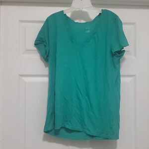 A.n.d woman Green blouse